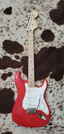 FENDER SQUIER STRATOCASTER MAPLE NECK RED BODY