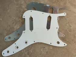 VINTAGE 1962 1963 1964 FENDER DUO SONIC GUITAR PICKGUARD WHITE