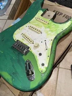 80S GUITAR BODY