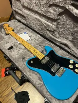 FENDER AMERICAN PROFESSIONAL II TELECASTER DELUXE BLUE