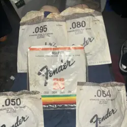 VINTAGE FENDER 350 STAINLESS STEEL FLAT WOUND BASS