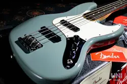 FENDER AMERICAN PROFESSIONAL JAZZ BASS RW / 2018 (2018)
