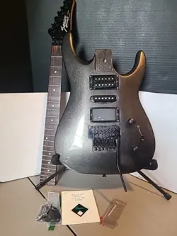 VINTAGE SQUIRE BY FENDER E929800 NEEDS REPAIR