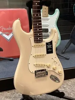 II STRATOCASTER/WHITE