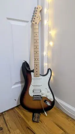 FENDER HSS STRATOCASTER - MADE IN MEXICO