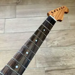 SATIN FITS STRATOCASTER