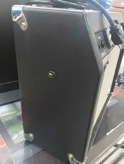 FENDER G-DEC DIGITAL ENTERTAINMENT CENTER PR 520 GUITAR AMPLIFIER PR 520 W/CABLE