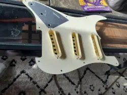 WHITE PARCHMENT FENDER STRAT PICKGAURD