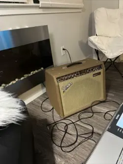 FENDER ACOUSTASONIC AMP OLD VINTAGE