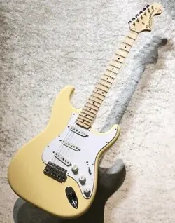 FENDER YNGWIE MALMSTEEN STRATOCASTER SCALLOPED  JD22022014