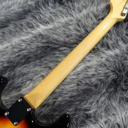 FENDER MADE IN JAPAN TRADITIONAL II 60S STRATOCASTER 3 COLOR SUNBURST