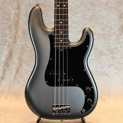 FENDER AMERICAN PROFESSIONAL II P-BASS