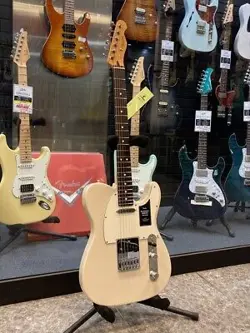 PLAYER II TELECASTER/WHITE
