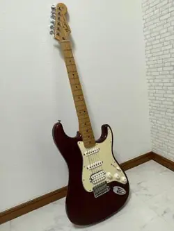 FENDER ELECTRIC GUITAR STRATOCASTER RED MADE IN MEXICO