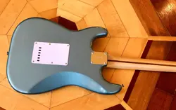 FENDER PLAYER SERIES '22 STRATOCASTER MAPLE FINGERBOARD ELECTRIC GUITAR TIDEPOOL