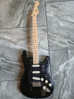 FENDER PLAYER SERIES STRATOCASTER GUITAR 70TH ANNIVERSARY