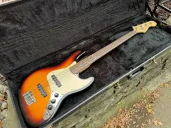 FENDER STANDARD SUNBURST