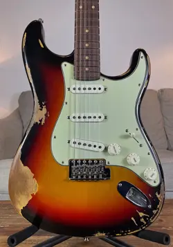 2019 FENDER CUSTOM SHOP GT11 HEAVY RELIC STRATOCASTER ~ 3 COLOR SUNBURST