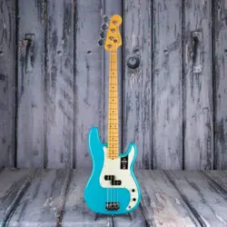 FENDER AMERICAN PROFESSIONAL II PRECISION BASS, MIAMI BLUE