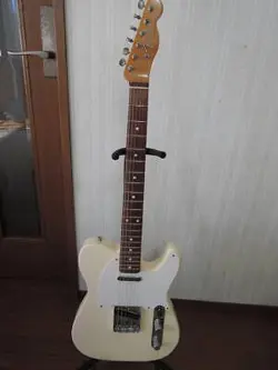 FENDER MEX 60S TELECASTER WITH HARD CASE