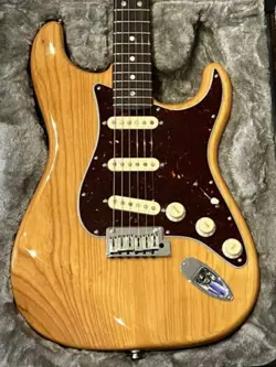 2020 FENDER USA ULTRA STRATOCASTER ROSEWOOD FINGERBOARD WITH CASE