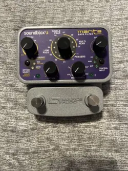 *FENDER STRATOCASTER