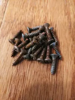 20 AGED STAINLESS PICKGUARD MOUNTING SCREWS FOR FENDER STRAT/TELE