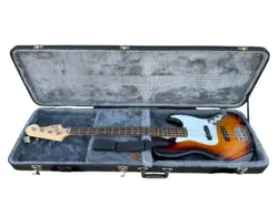 FENDER SQUIER AFFINITY SERIES JAZZ BASS, MAPLE FINGERBOARD, 3-COLOR SUNBURST