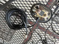 FENDER 2 BUTTON VIBRATO/REVERB FOOTSWITCH W/ INTEGRATED CABLE