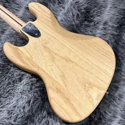 FENDER MADE IN JAPAN TRADITIONAL 70S JAZZ BASS NATURAL