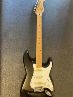 ELECTRIC GUITAR FENDER STRATOCASTER SQUIER SERIES BLACK MADE IN MEXICO MN300582