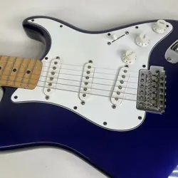 FENDER STRATOCASTER RIGHT