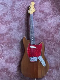 VINTAGE 1966 FENDER MUSICMASTER II W/ GIG BAG