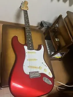 FENDER JAPAN STRATOCASTER ELECTRIC GUITAR WITH GENUINE CASE