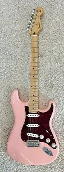 FENDER  LIMITED EDITION PLAYER STRATOCASTER®, MAPLE FINGERBOARD, SHELL PINK  BA