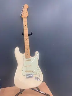 1990S FENDER STRATOCASTER MEXICO 