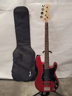 SQUIER BY FENDER AFFINITY SERIES PRECISION ELECTRIC BASS RIGHT HANDED GUITAR