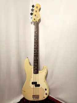 FENDER HIGHWAY ONE PRECISION BASS BLONDE USA 2005 SOLID ELECTRIC BASS GUITAR