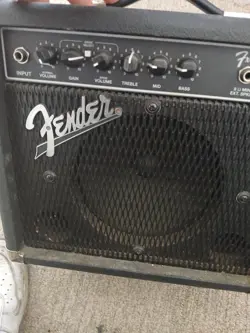 FENDER AMP