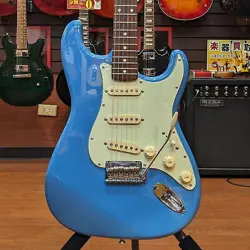 FENDER JAPAN HYBRID 60'S STRATOCASTER USED 2017 ALDER BODY MAPLE NECK W/SOFTCASE