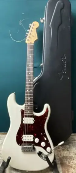 2001 FENDER STRATOCASTER FAT STRAT WHITEWASH AMERICAN WITH CASE