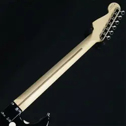 STRATOCASTER SN.