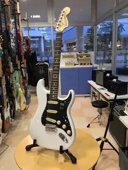 FENDER  AMERICAN PERFORMER STRATOCASTER ROSEWOOD FINGERBOARD ARCTIC WHITE