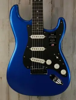 DEMO FENDER AMERICAN ULTRA II STRATOCASTER - NOBLE BLUE (082)