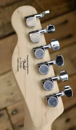 CLEAN FENDER TELECASTER