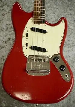 FENDER 1965 MUSTANG   RED  3.44KG