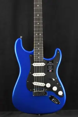 FENDER AMERICAN ULTRA II STRATOCASTER NOBLE BLUE EBONY FINGERBOARD