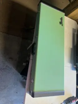 LIMITED-EDITION CASE SURF