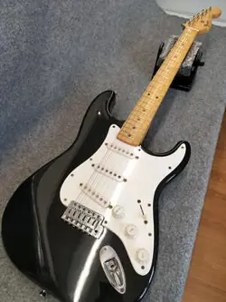 FENDER MEXICO / STRATOCASTER