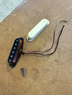 ORIGINAL 1957 FENDER MUSICMASTER GUITAR PICKUP W/ COVER DUO SONIC 1958 1959